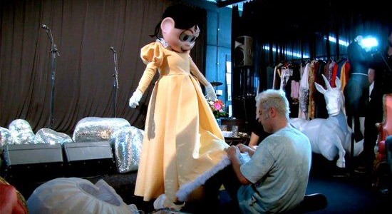 Fause Haten desenvolve figurino inspirado em Romeu e Julieta para o musical Monica e Cebolinha